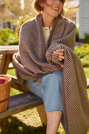 Harborview Herringbone Chocolate Blanket7