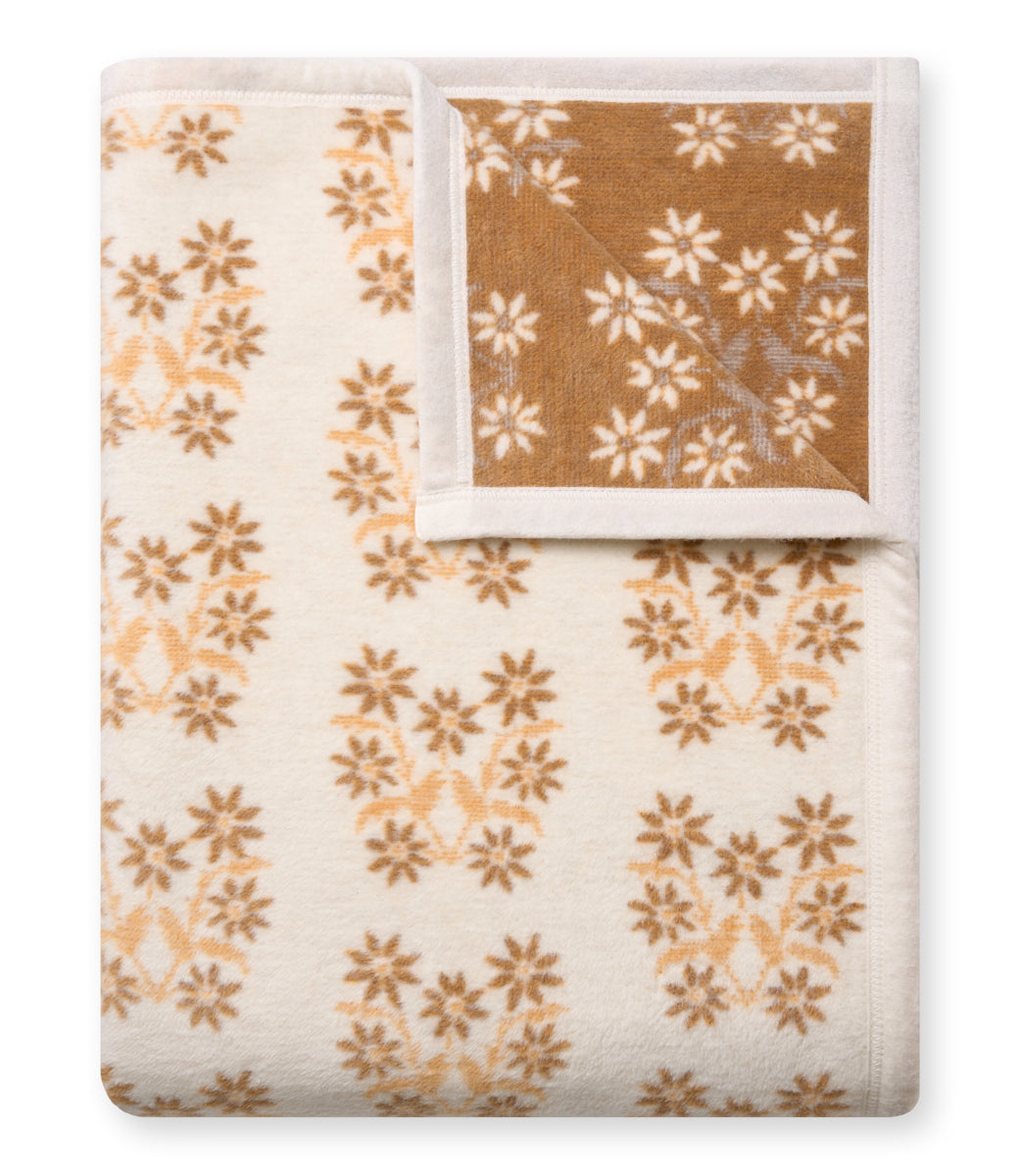 Highlands Floral Throw Blanket | ChappyWrap