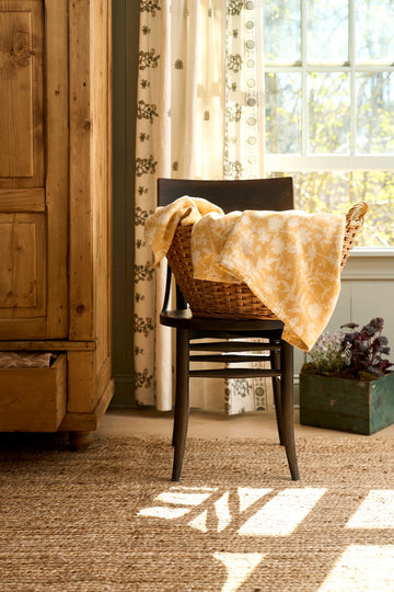 Wildflower Daffodil Lightweight Blanket