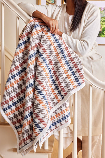 Hampton Houndstooth Blanket