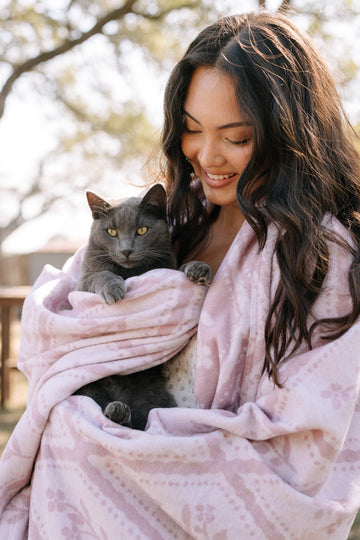 Willa Floral Lightweight Blanket4