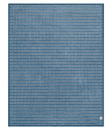 Beach Pebble Cornflower Blanket7