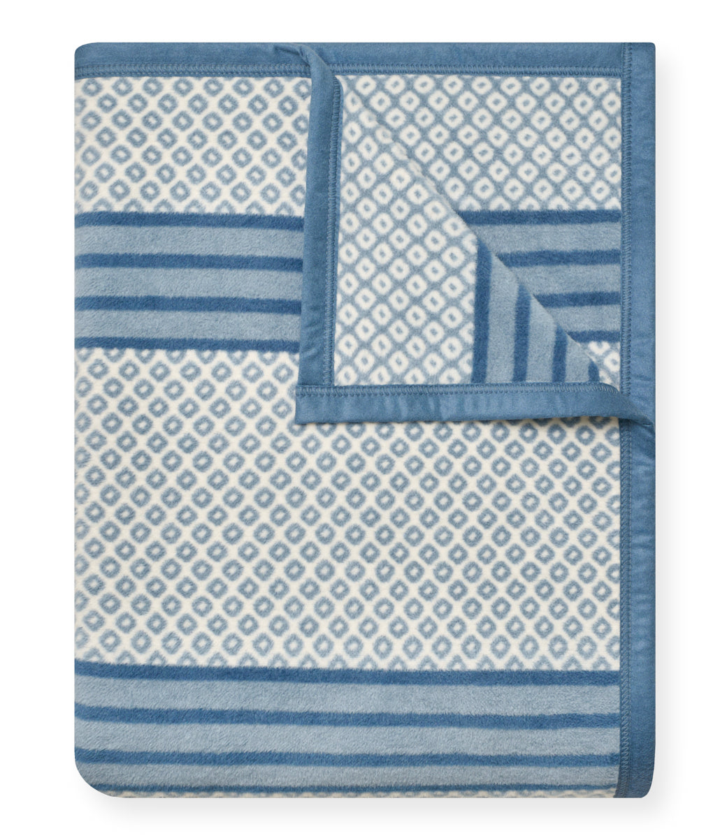 Captain's Classic Fog Blanket
