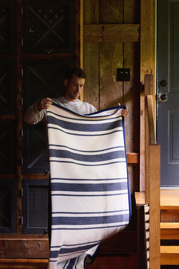 Dockside Stripe Navy Blanket3