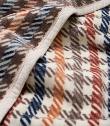 Hampton Houndstooth Blanket6