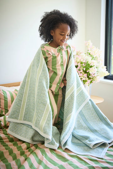 Market Stripe Ocean Fog Blanket6