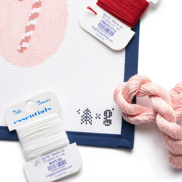 Candy Canes Needlepoint Kit4